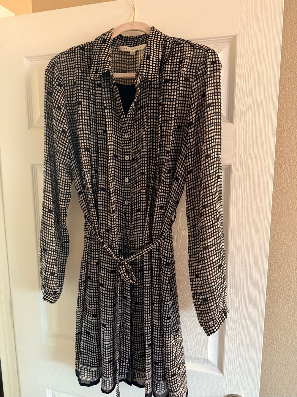 Max Studio Black and White Printed Tie-Waist Long Sleeve Dress